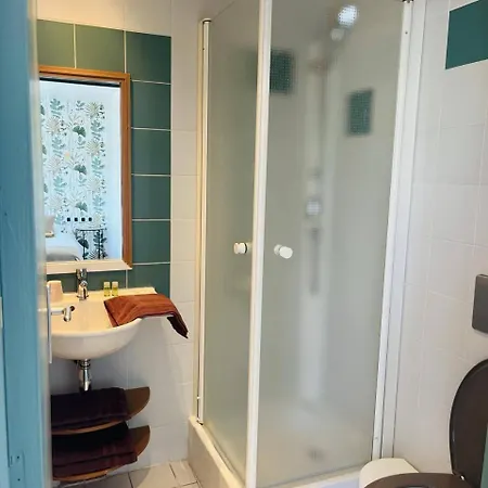 L Hemisphere Hotel *